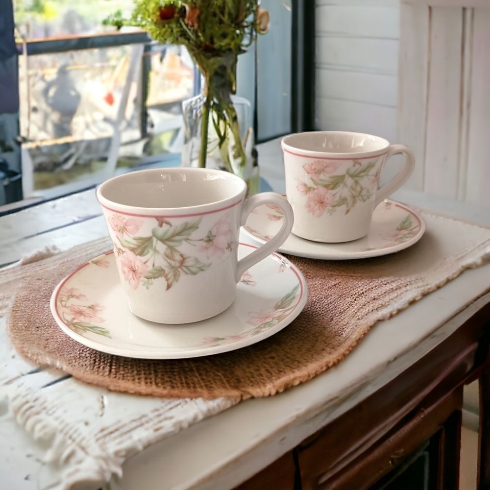 2 Vtg Royal Doulton Regents Park Fresh Flowers Tea Cup Saucer Set Cottage Shabby